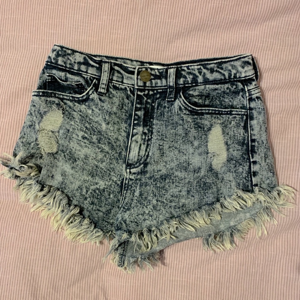 High-waisted short shorts, Dark wash